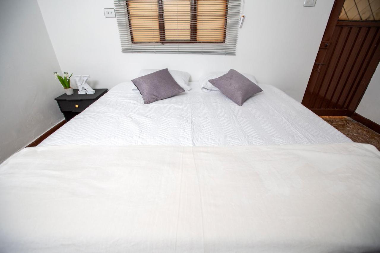 Komodo Alojamiento- Hostal Autoservicio, Ubicado Cerca Al Centro Historico - Bano Privado, Wifi , Cama 2X2 Y Agua Caliente Y Cocina Compartida Popayan Ngoại thất bức ảnh