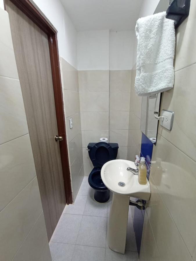 Komodo Alojamiento- Hostal Autoservicio, Ubicado Cerca Al Centro Historico - Bano Privado, Wifi , Cama 2X2 Y Agua Caliente Y Cocina Compartida Popayan Ngoại thất bức ảnh