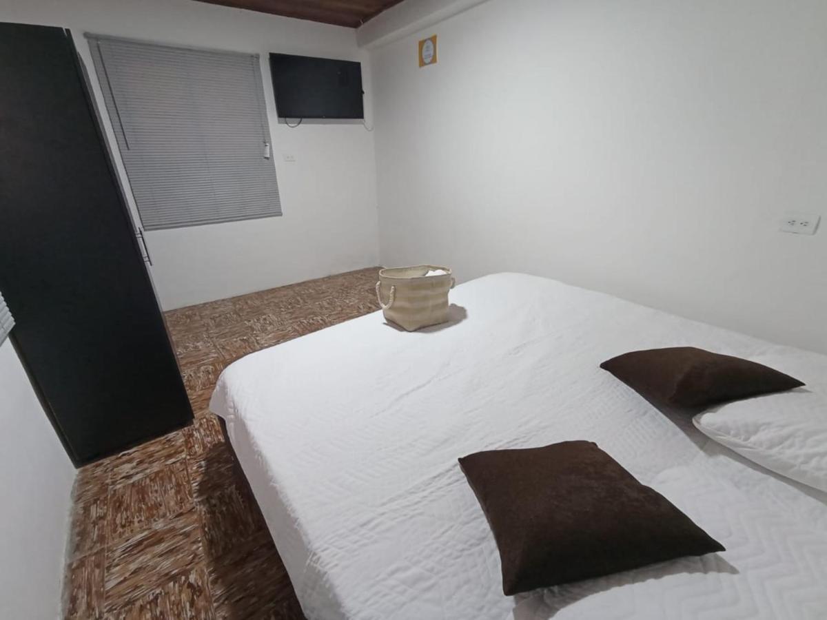 Komodo Alojamiento- Hostal Autoservicio - Ubicado Muy Cerca Al Centro Historico -Habitaciones Con Bano Privado, Wifi , Cama 2X2 Popayan Ngoại thất bức ảnh