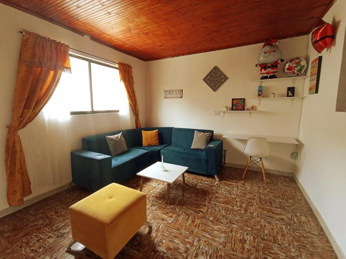 Komodo Alojamiento- Hostal Autoservicio, Ubicado Cerca Al Centro Historico - Bano Privado, Wifi , Cama 2X2 Y Agua Caliente Y Cocina Compartida Popayan Ngoại thất bức ảnh
