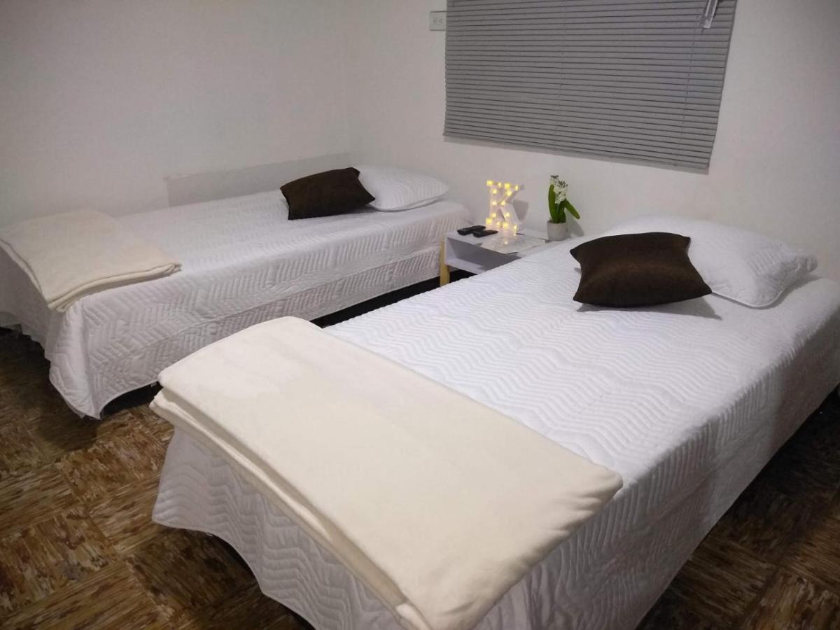 Komodo Alojamiento- Hostal Autoservicio, Ubicado Cerca Al Centro Historico - Bano Privado, Wifi , Cama 2X2 Y Agua Caliente Y Cocina Compartida Popayan Ngoại thất bức ảnh