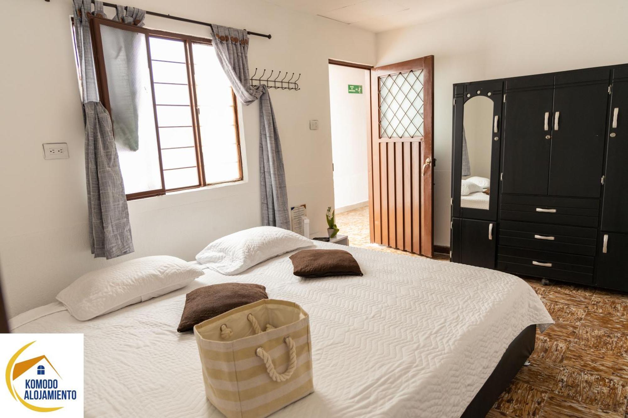 Komodo Alojamiento- Hostal Autoservicio - Ubicado Muy Cerca Al Centro Historico -Habitaciones Con Bano Privado, Wifi , Cama 2X2 Popayan Ngoại thất bức ảnh